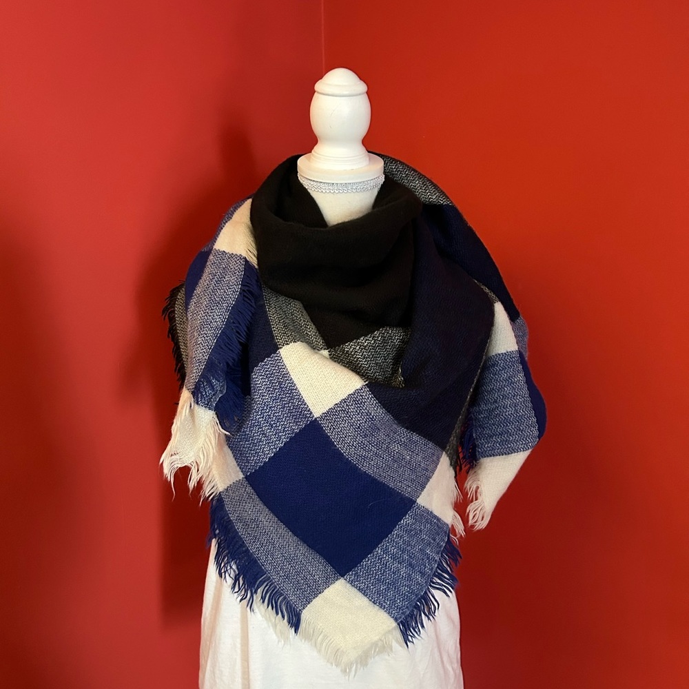 Scarf - Picture 3 of 8
